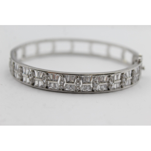 2204 - A .925 silver and CZ statement bangle - approx. gross weight 24g