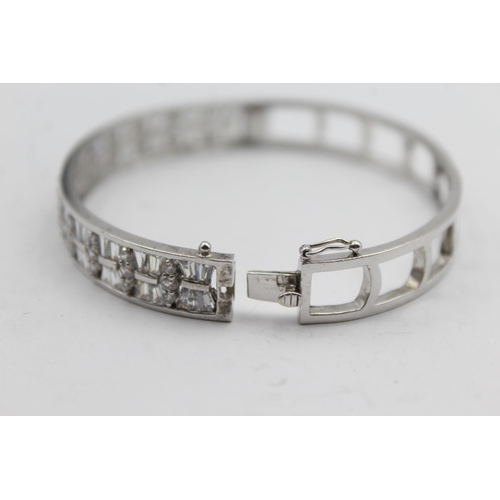 2204 - A .925 silver and CZ statement bangle - approx. gross weight 24g