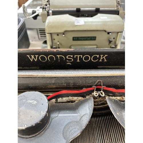 656 - A Woodstock Typewriter Company desktop typewriter