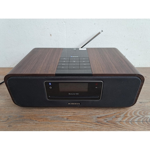 517 - A Roberts Blutune 100 Bluetooth/CD player/DAB/FM radio digital sound system