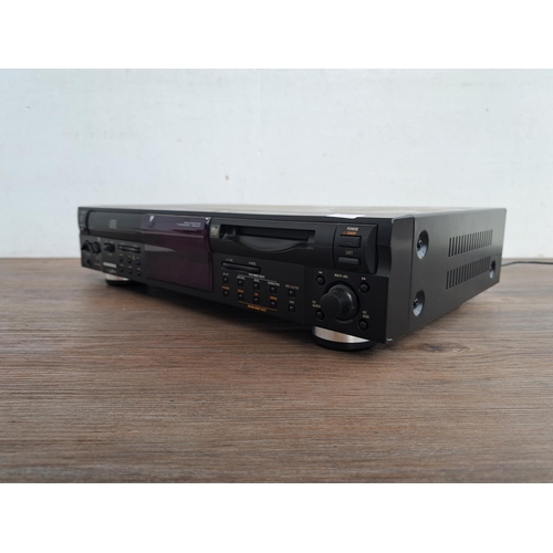 519 - A Grundig MDC65 Fine Arts CD/MiniDisc player