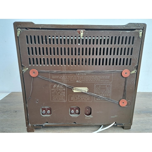 539 - A late 1930s General Electric Co. Ltd. 
Quality Eight nine-valve table-top three-band radio