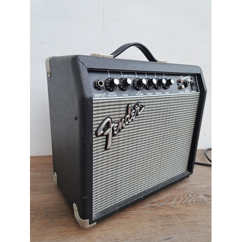 567 - A Fender Frontman 15G 15w electric guitar practise amplifier