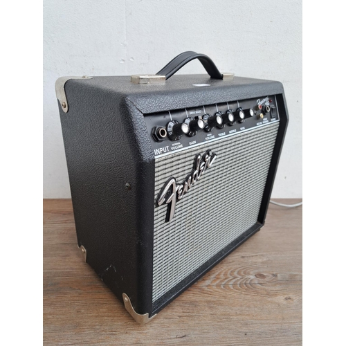 568 - A Fender Frontman 15G 15w electric guitar practise amplifier