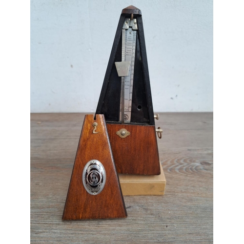 570 - A boxed 1960s German Maelzel system metronome with bell