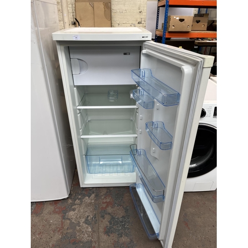 666 - A LEC A+ class fridge with freezer compartment - approx. 123cm high