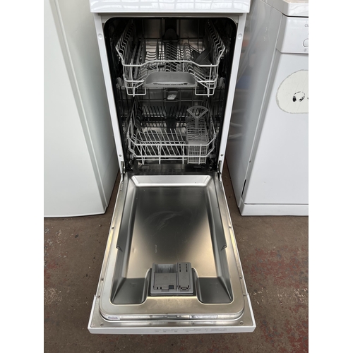 671 - A Bosch Series 2 45cm dishwasher