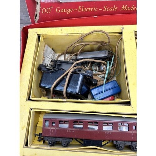 351 - A mid 20th century boxed Tri-ang Railways R200 gauge electric passenger train set