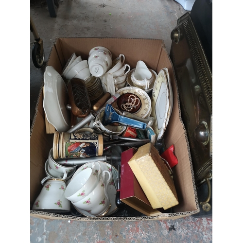 847 - Five boxes containing silver plated cutlery, Jackson & Gosling Grosvenor Ye Olde England part tea se... 