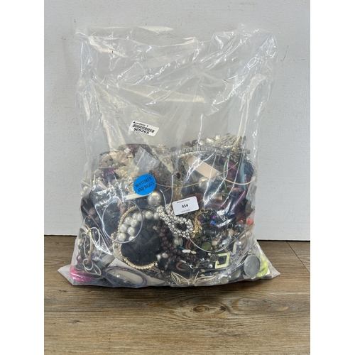 454 - Approx. 10kg of assorted costume jewellery