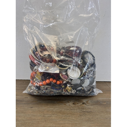 454 - Approx. 10kg of assorted costume jewellery