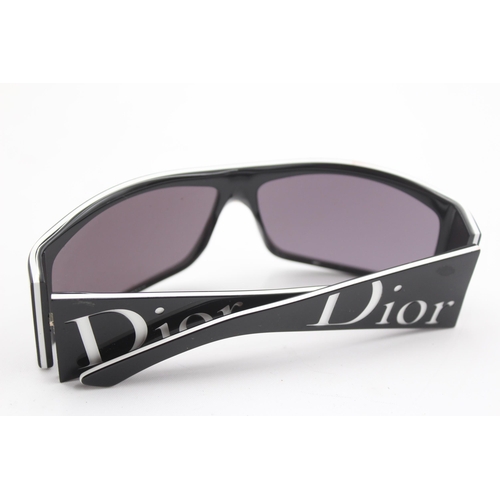 2432 - A pair of Dior black oversized sunglasses