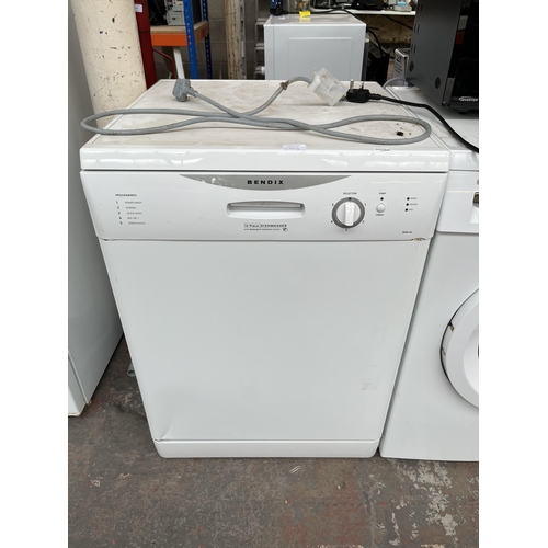 708 - A Bendix BDW55 twelve place 60cm dishwasher