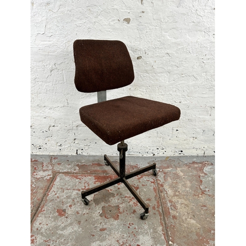 87 - A 1970s Matthews brown fabric and black metal posture chair