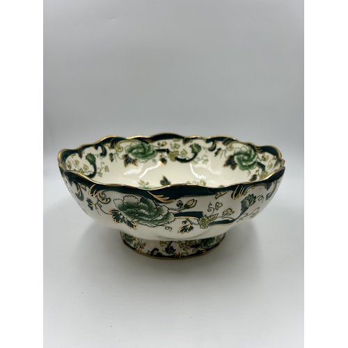 314 - A Mason's Chartreuse circular pedestal bowl - approx. 26cm diameter