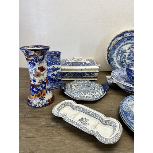 369 - A collection of 19th century and later china to include Copeland Late Spode dish, Alexandria Rd No. ... 