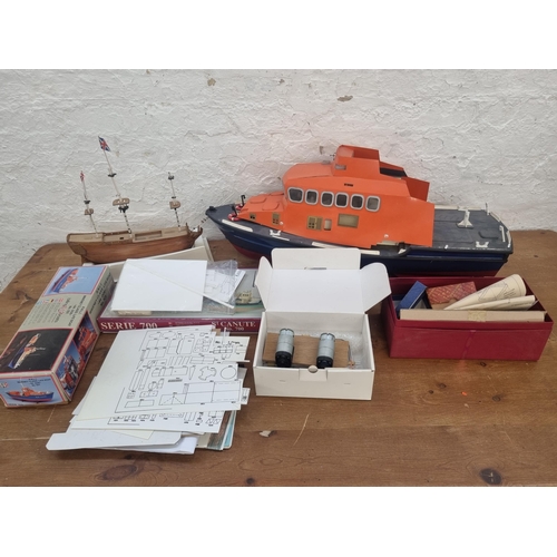 451 - A large collection of nautical related models and building sets to include The Model Slipway Trent 1... 