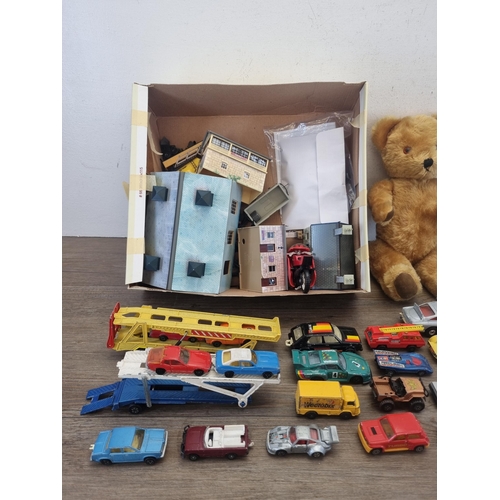 452 - A collection of vintage toys to include articulated teddy bear, Hornby R501-010 model railway outhou... 