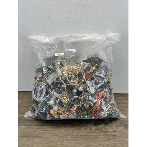 461 - Approx. 10kg of assorted costume jewellery