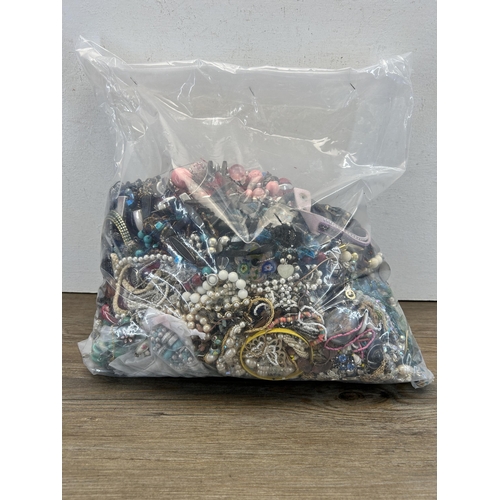 466 - Approx. 10kg of assorted costume jewellery