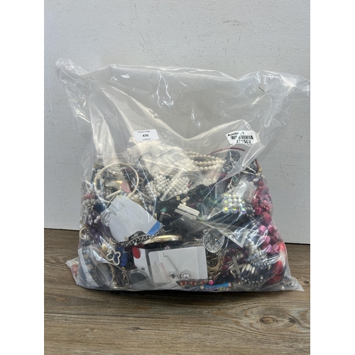 470 - Approx. 10kg of assorted costume jewellery