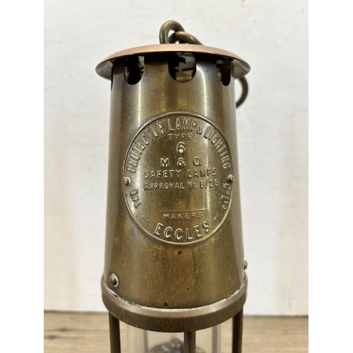 564 - An early 20th century The Protector Lamp & Lighting Co Ltd Type 6 brass miner's lamp - approx. 25cm ... 