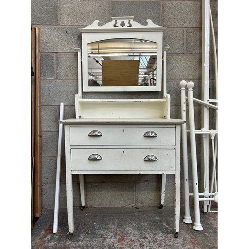 20 - An Edwardian white painted dressing table