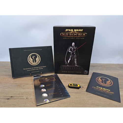 676 - A Star Wars The Old Republic Collectors Edition with Explorer's Guide