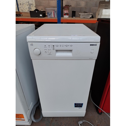 712 - A Beko model no. DE2542FW undercounter dishwasher - approx. 86cm high x 45cm wide x 60cm deep