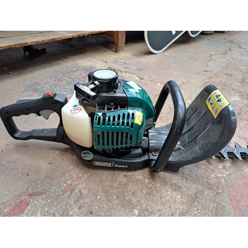 757 - A Draper Expert HTP254 petrol hedge trimmer