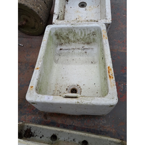 790 - A vintage Twyfords ceramic sink