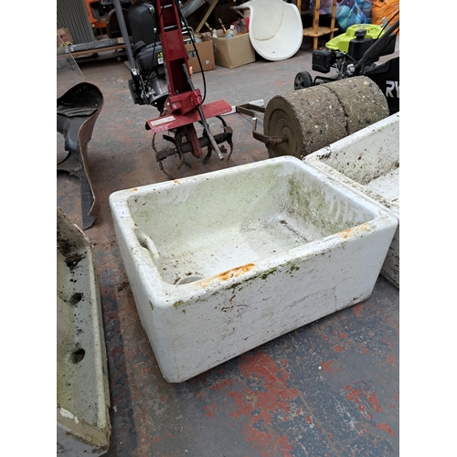 790 - A vintage Twyfords ceramic sink