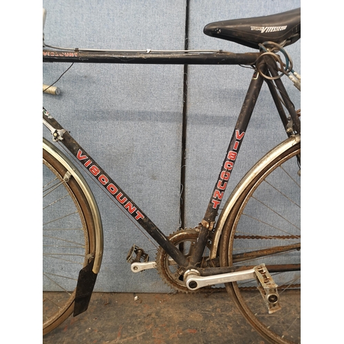 731 - A vintage Viscount men's road bike