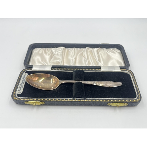 2309 - A boxed hallmarked Sheffield silver teaspoon, dated 1956 - approx. gross weight 17.8g