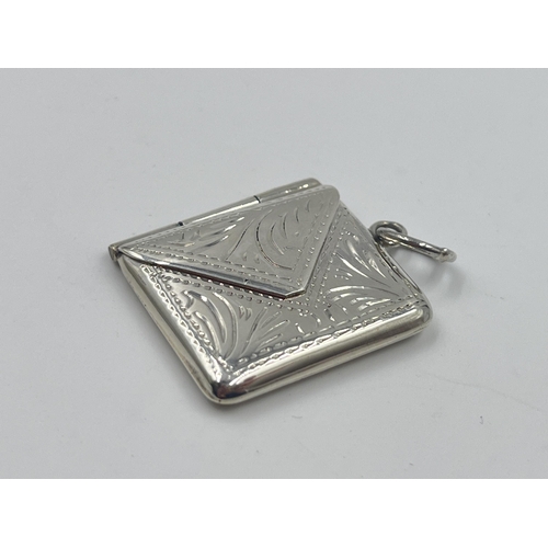 2310 - A .925 silver envelope stamp holder - approx. gross weight 8g and 2.5cm high x 2.5cm wide