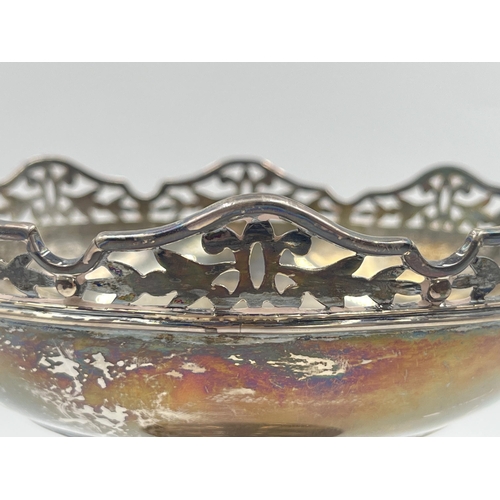 2313 - A hallmarked London solid silver pierced circular pedestal dish, dated 1923 - approx. gross weight 4... 