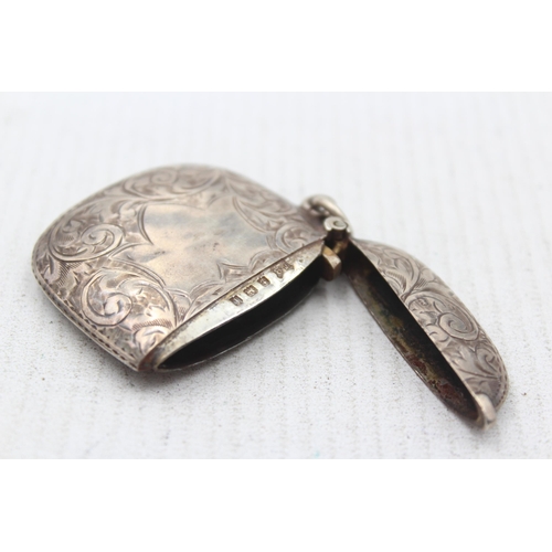 2267 - An Edwardian hallmarked Birmingham silver vesta case, dated 1908 - approx. gross weight 21g