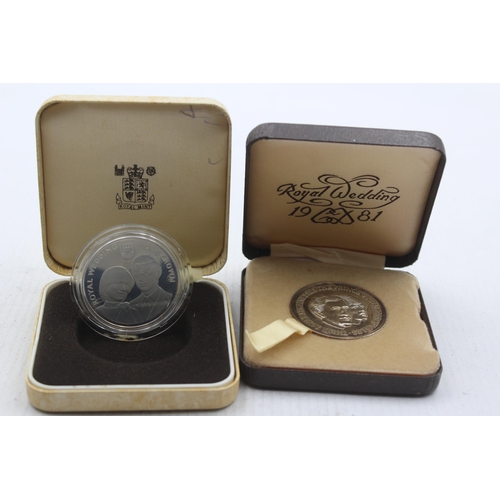 2284 - A boxed 1981 Royal Wedding silver proof coin and medal - approx. gross weight 59g