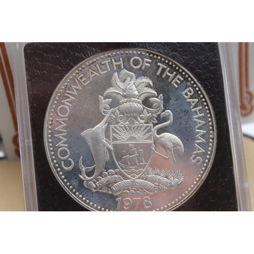 2287 - A boxed 1978 Bahamas Independence .500 silver proof $10 coin - approx. gross weight 45g