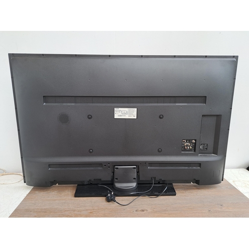 658 - A Toshiba 55T6863DB 55