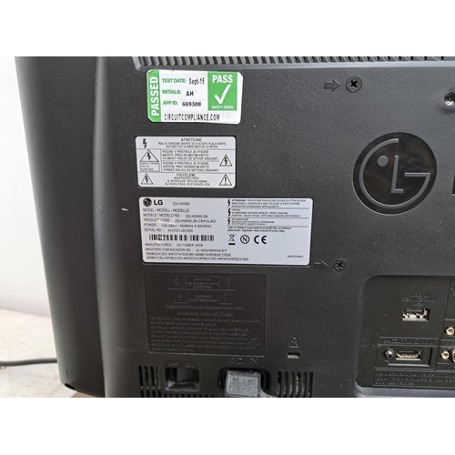 660 - Two LCD TVs, one LG 22LH2000 22