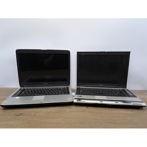 669 - Two Toshiba laptops, one Equiem M40X-149 and one Satellite Pro M70