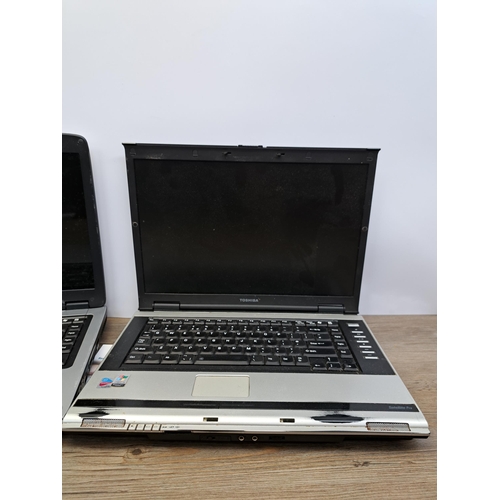 669 - Two Toshiba laptops, one Equiem M40X-149 and one Satellite Pro M70