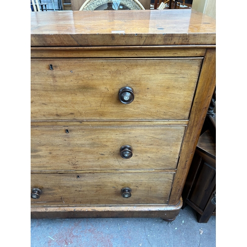 160 - A Victorian mahogany chest of drawers - approx. 121cm high x 120cm wide x 56cm deep