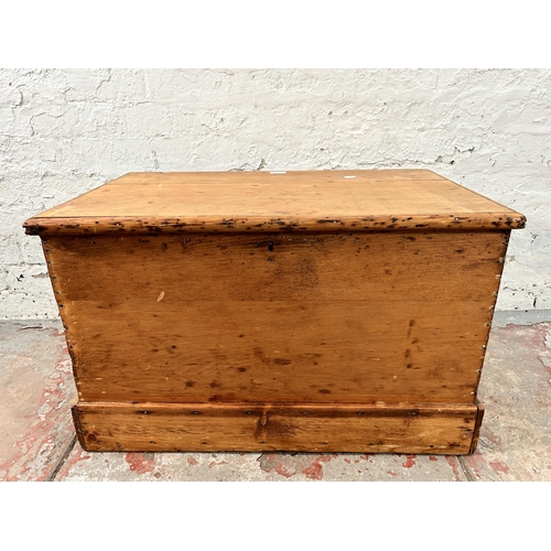 225 - A Victorian pine blanket box - approx. 46cm high x 73cm wide x 45cm deep