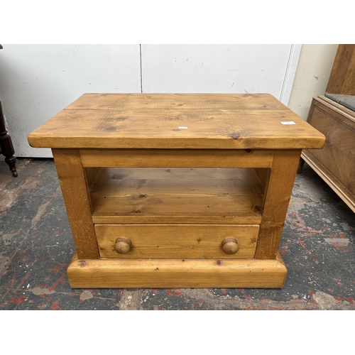 122 - A pine TV stand