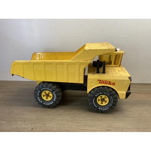 422 - Three vintage Tonka model vehicles