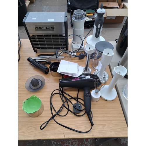 701 - A collection of electrical items to include Kenwood hand blender with attachments, Maestrowave insec... 