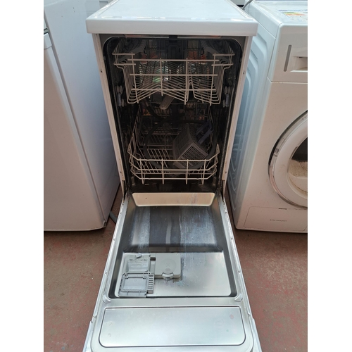 712 - A Beko model no. DE2542FW undercounter dishwasher - approx. 86cm high x 45cm wide x 60cm deep