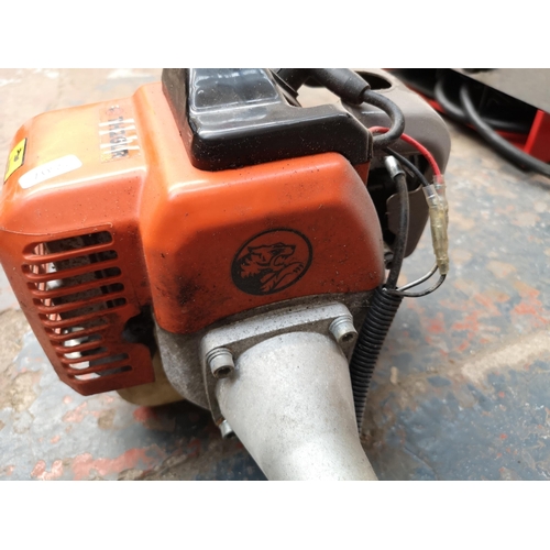 801 - A Tiger Lawn Mowers TH26LR petrol long reach hedge trimmer